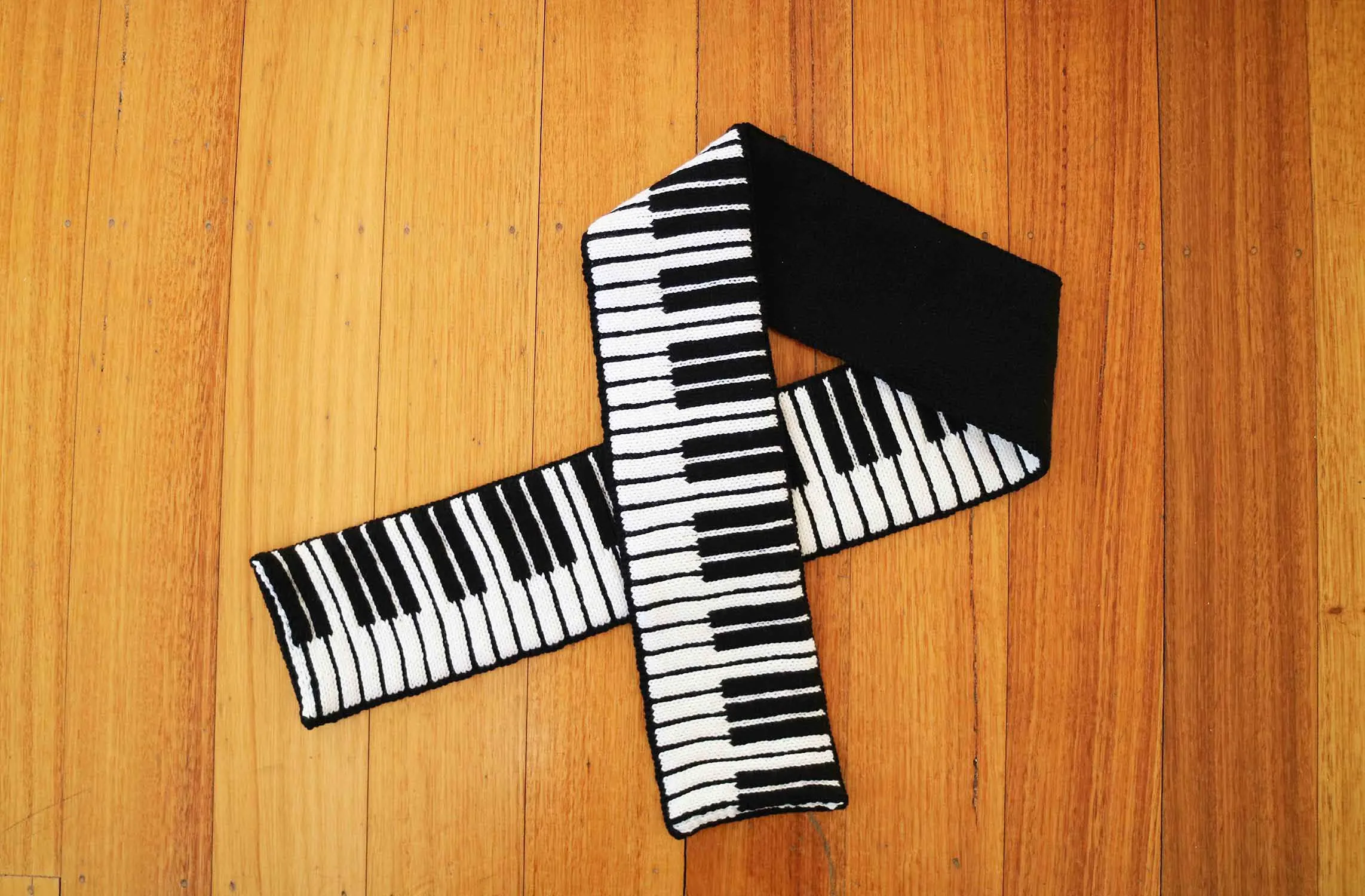 4058 Piano Colourwork Scarf (e-pattern)