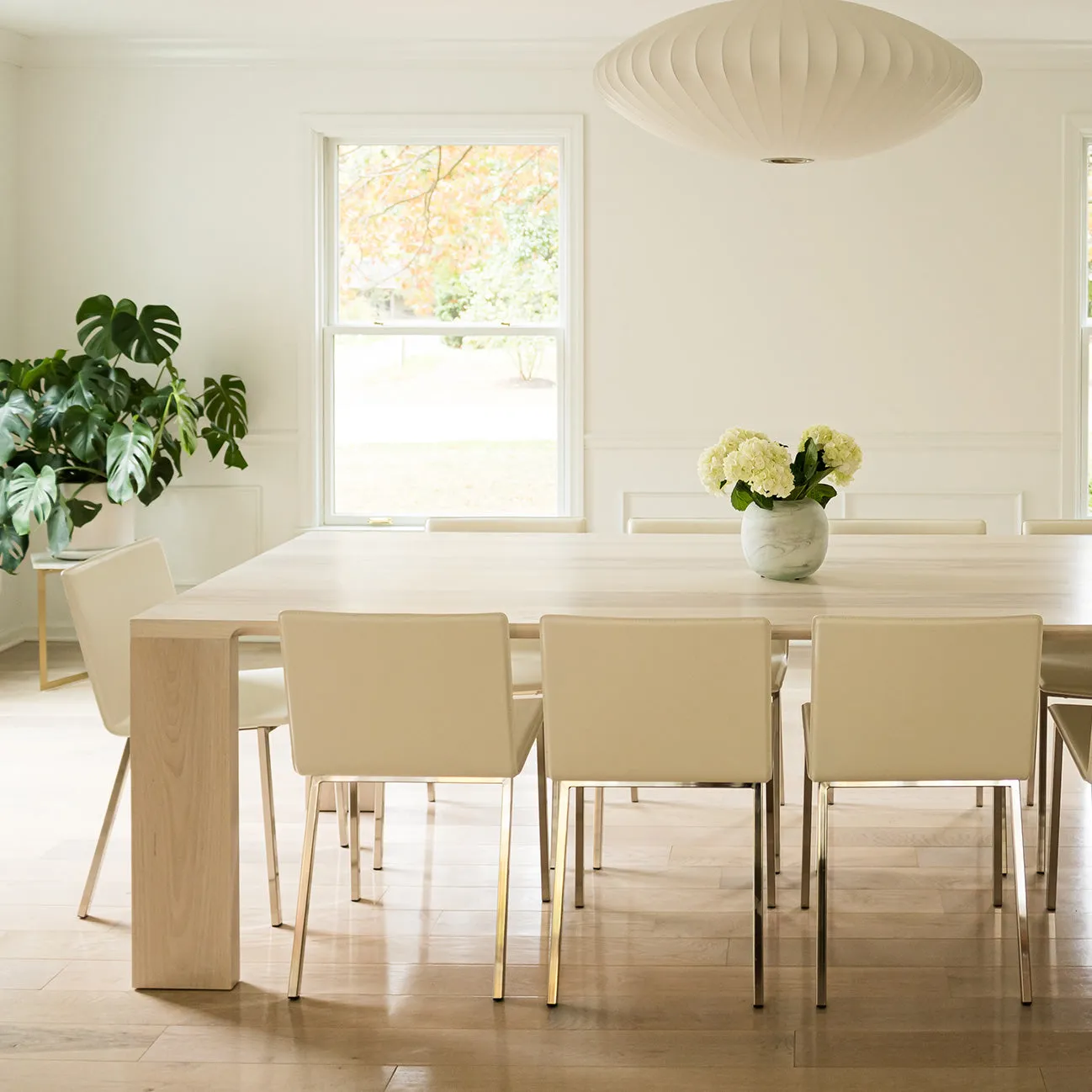 Lumi Dining Table