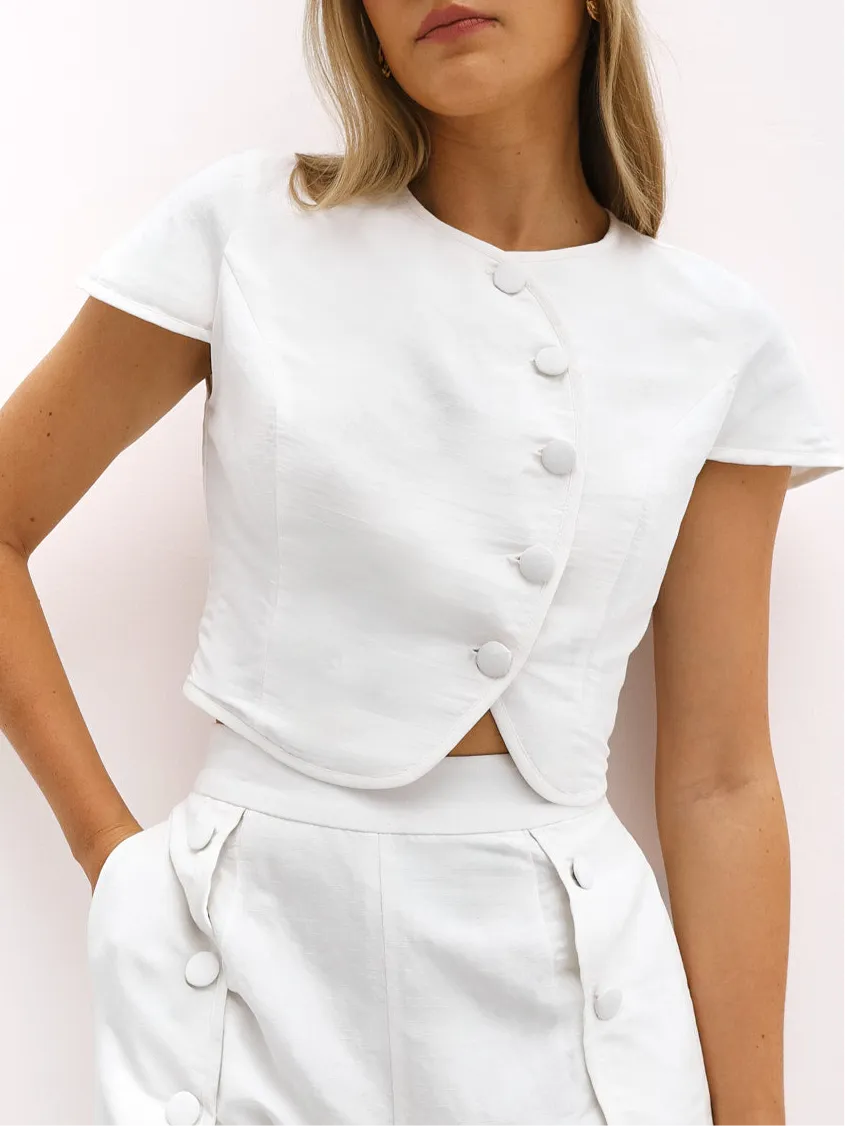 Melià Premium Curved Front Button Top | White