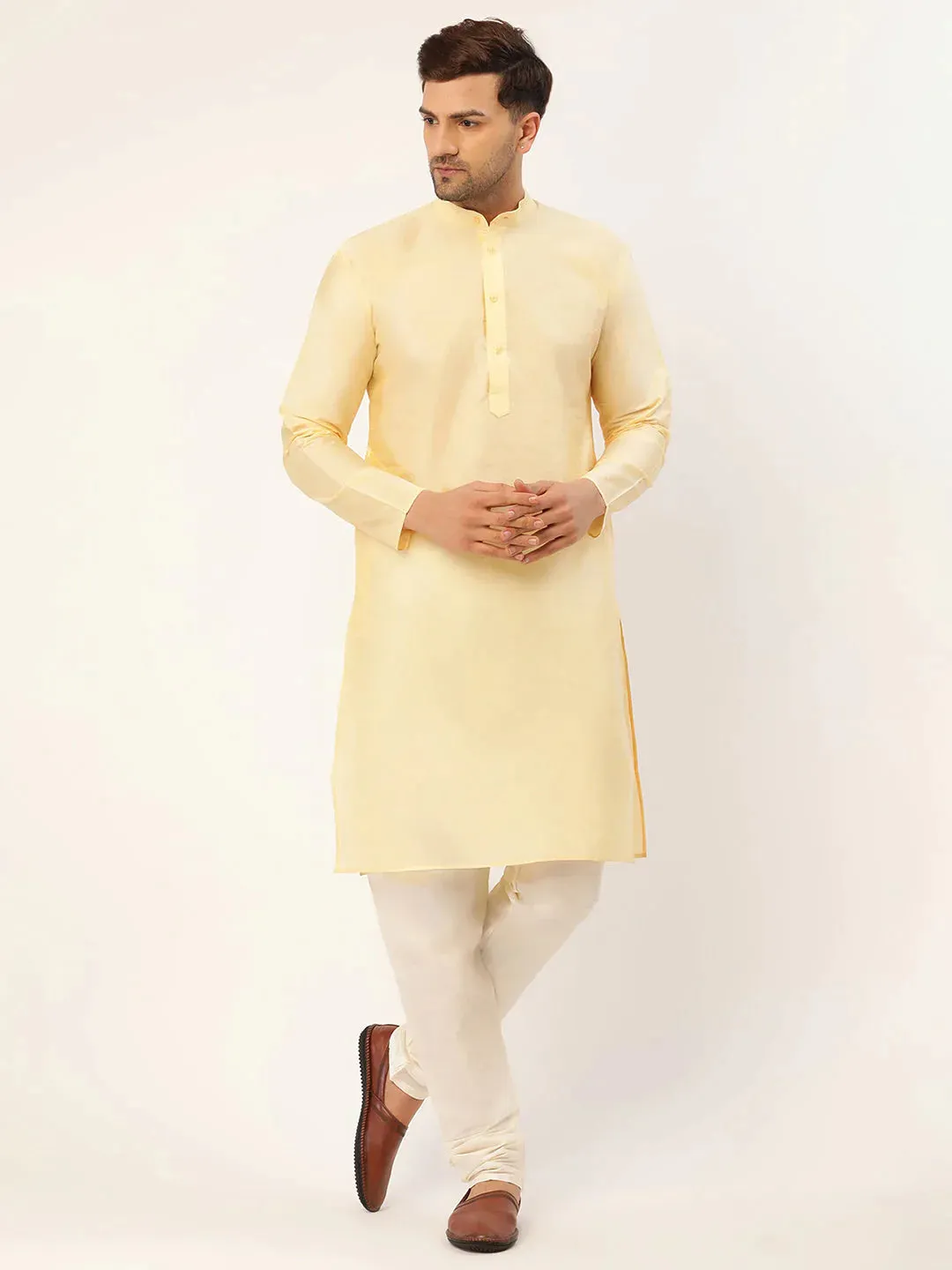 Men'S Solid Kurta Pyjama With Pink Embroidered Nehru Jacket