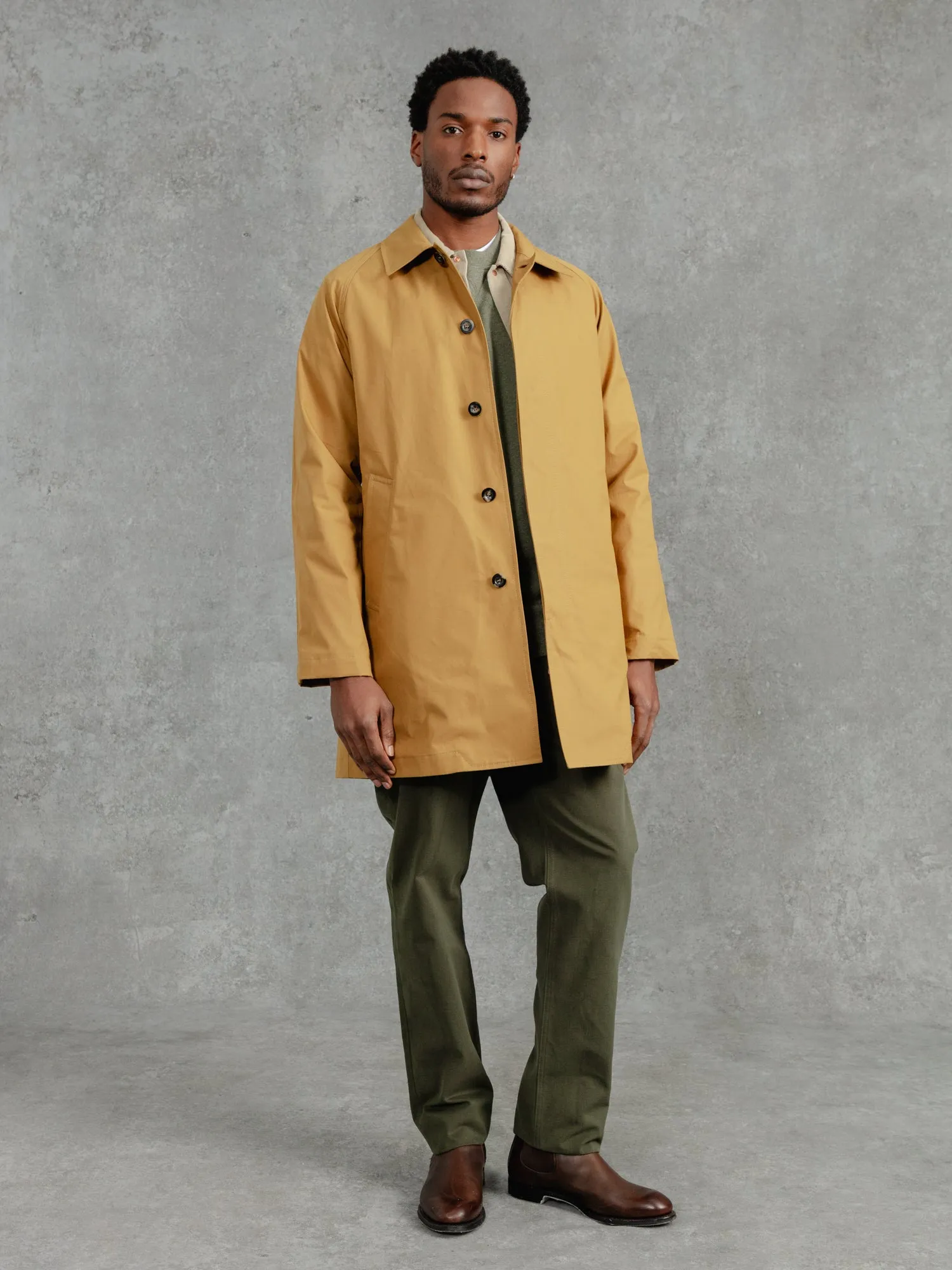 The Ventile® Raglan Raincoat - Yellow Ochre