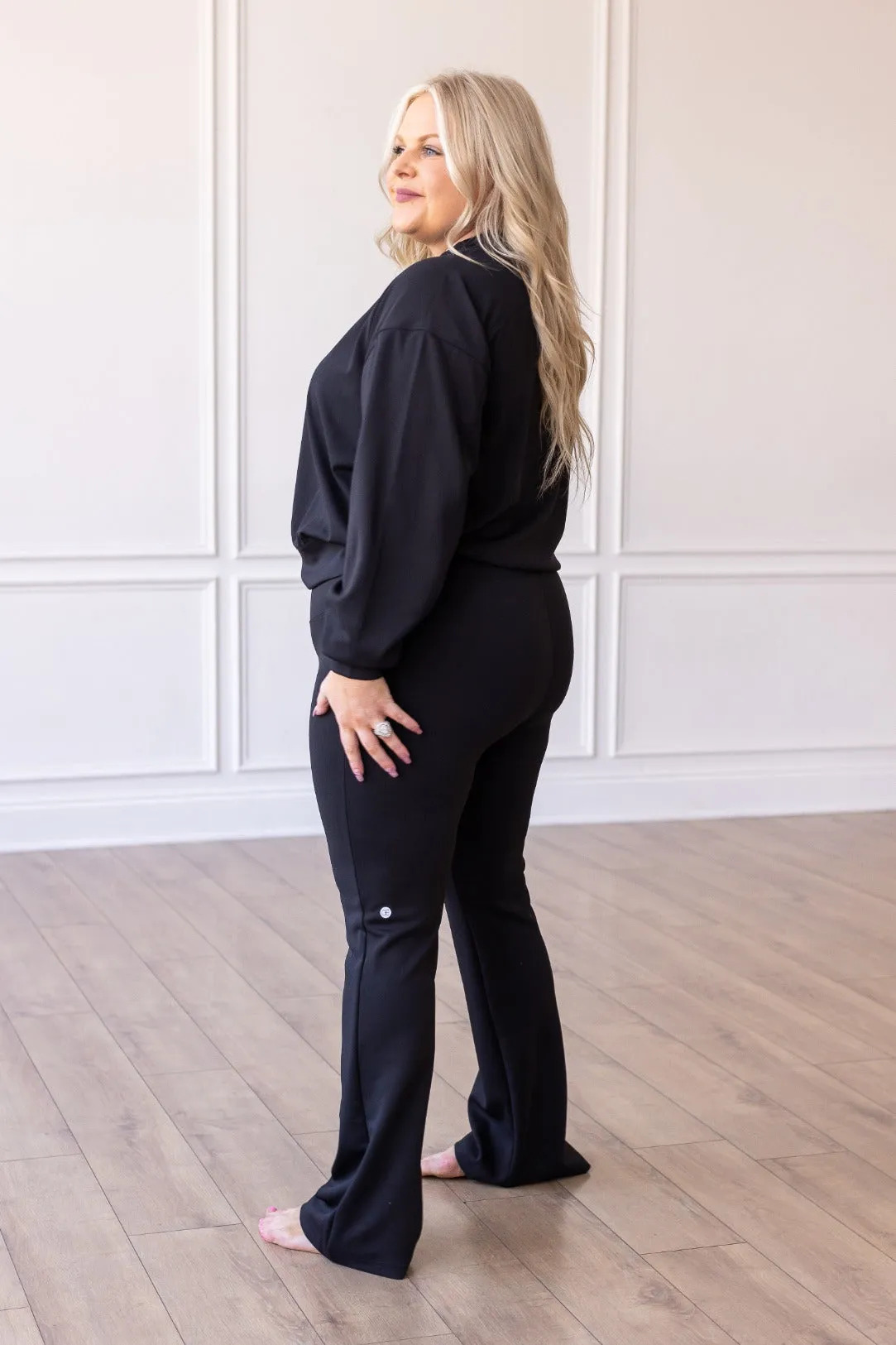 UltimateFlex Noir Compression Flare Leggings