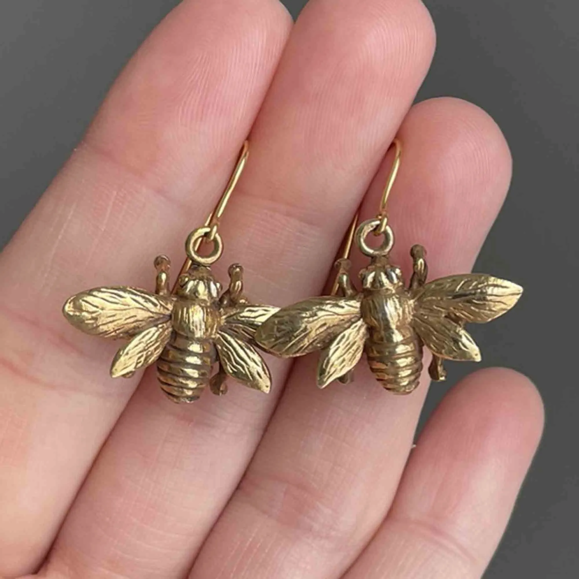 Vintage Gold Bumble Bee Dangle Earrings