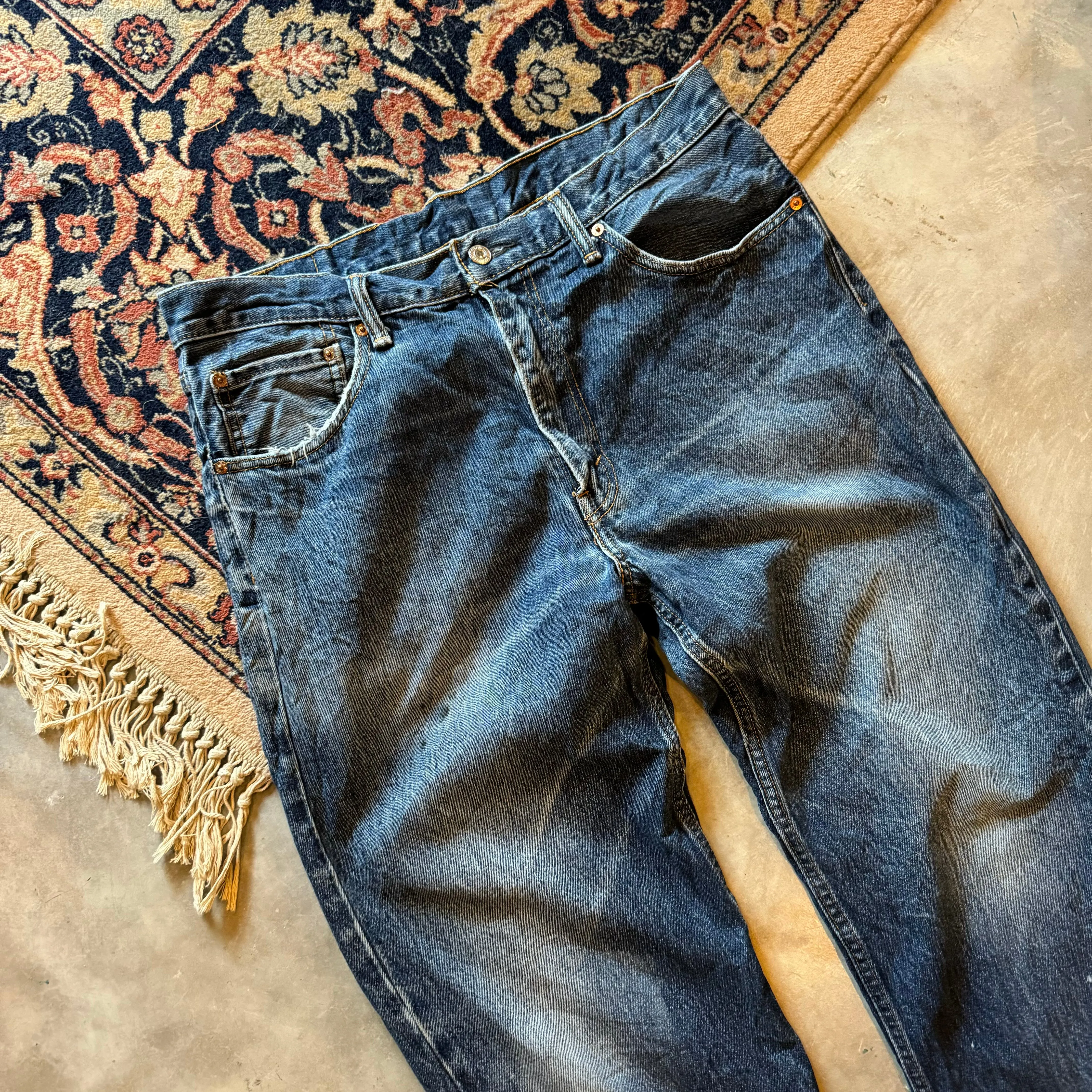 Vintage Levi 550 Blue Wash 35" 30"