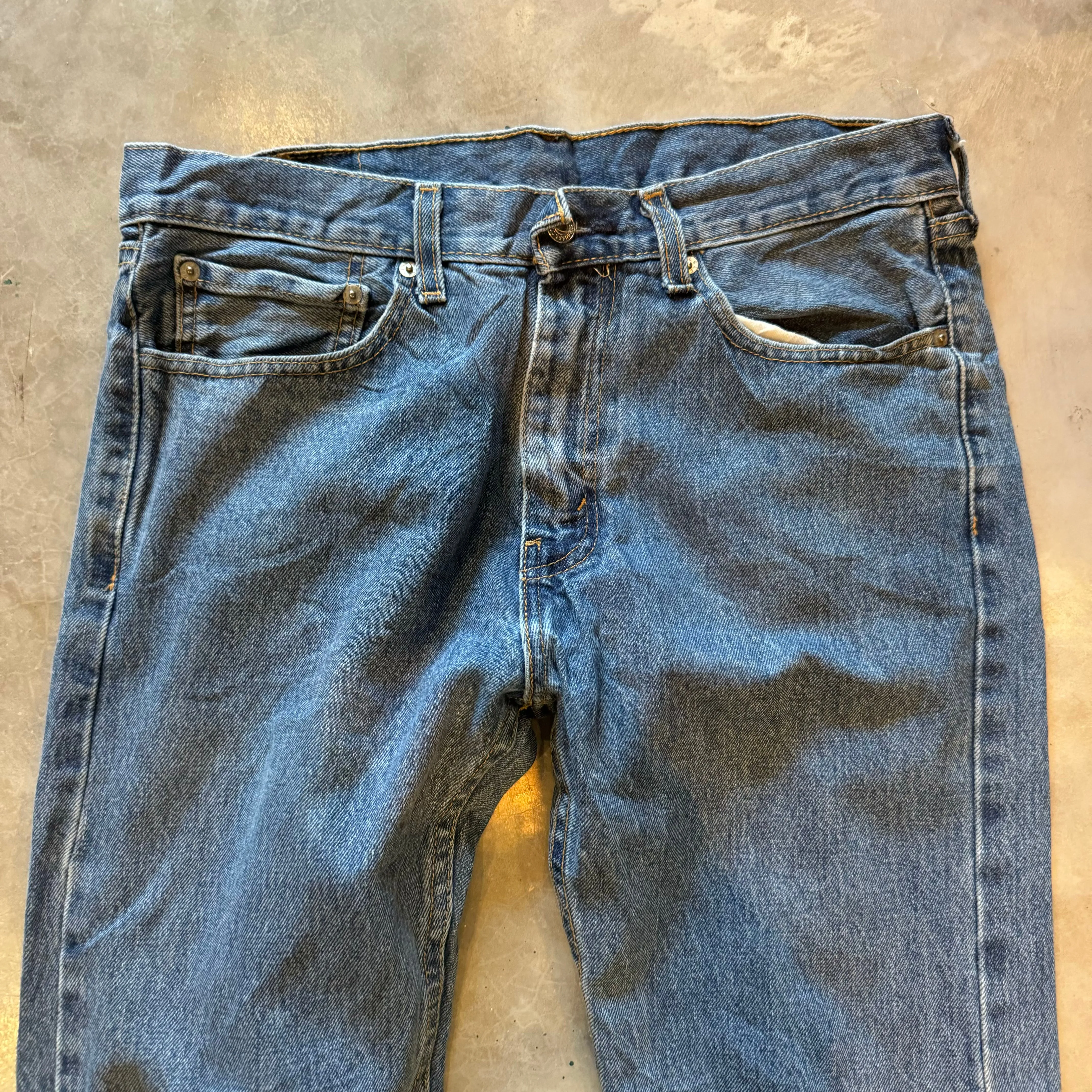 Vintage Levi Mid Blue wash W 32"  L 29"